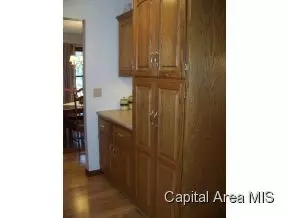 8028 Wilson Ter, Springfield, IL 62712 photo 13