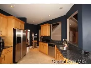6408 Twelve Oaks Ct, Springfield, IL 62712 photo 9