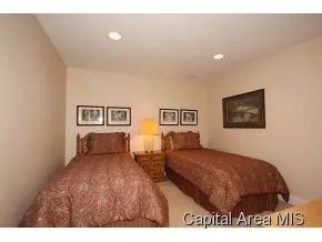 6408 Twelve Oaks Ct, Springfield, IL 62712 photo 15