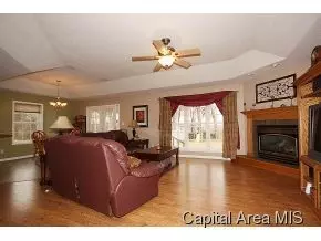 1020 Post Rd, Springfield, IL 62712 photo 4