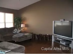 2805 Wordsworth, Springfield, IL 62711 photo 3
