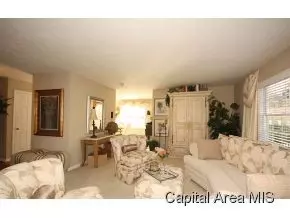3812 Viking Blvd, Springfield, IL 62712 photo 4