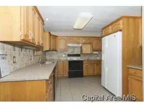 4335 Comanche Dr, Springfield, IL 62711 photo 4