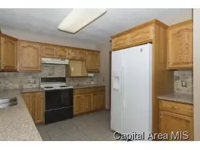 4335 Comanche Dr, Springfield, IL 62711 photo 5