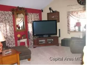 205 S Mill St, Athens, IL 62613 photo 13