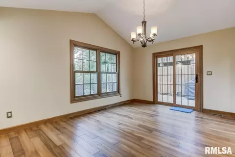 12 Chimney View Ln, Springfield, IL 62707 photo 4