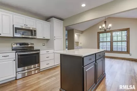 12 Chimney View Ln, Springfield, IL 62707 photo 9