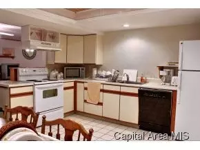 11006 Arrowhead, Plainview, IL 62685 photo 18