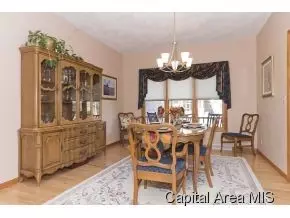 2204 Greenside Dr, Springfield, IL 62704 photo 5