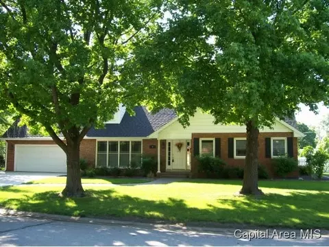 9 Glen Eagle Dr, Springfield, IL 62704 photo 1