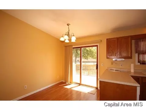 112 E Colburn, Loami, IL 62661 photo 7