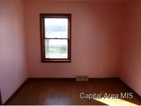2431 S 13th, Springfield, IL 62703 photo 5