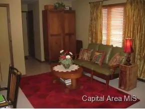 130 Circle Dr, Springfield, IL 62703 photo 3