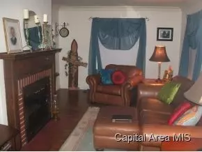 130 Circle Dr, Springfield, IL 62703 photo 2