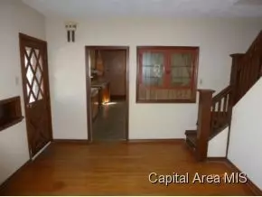 253 E Washington, Greenview, IL 62642 photo 2
