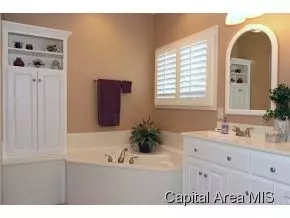 5400 Irongate Dr, Springfield, IL 62711 photo 11