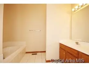 7106 Piper Glen Dr, Springfield, IL 62711 photo 11