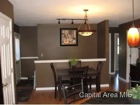 1605 Brenda, Springfield, IL 62702 photo 9