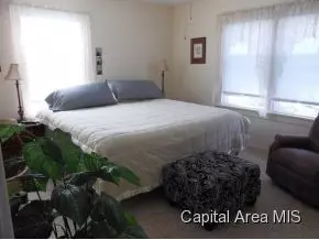 720 Milton, Springfield, IL 62702 photo 9