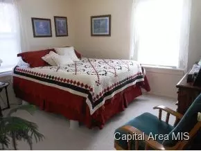 720 Milton, Springfield, IL 62702 photo 10