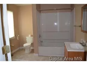 216 Ebony, Thayer, IL 62689 photo 7