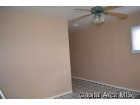 216 Ebony, Thayer, IL 62689 photo 6
