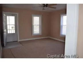 216 Ebony, Thayer, IL 62689 photo 3