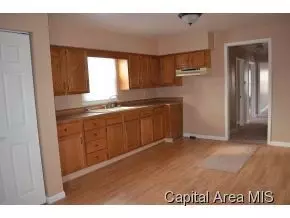 216 Ebony, Thayer, IL 62689 photo 5