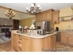 4612 Foxhall, Springfield, IL 62711 photo 9
