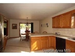 1405 Azalea Ct, Springfield, IL 62712 photo 7