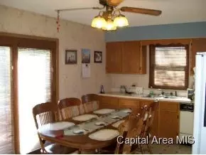 5243 Cantrell Ct, Springfield, IL 62703 photo 2