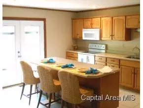 4076 Thornbrook, Springfield, IL 62711 photo 2