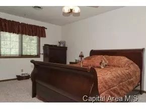 1616 Devonwood, Springfield, IL 62704 photo 10