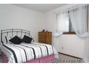 1616 Devonwood, Springfield, IL 62704 photo 13