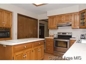 1616 Devonwood, Springfield, IL 62704 photo 7