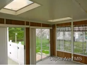 2076 Faringdon, Springfield, IL 62702 photo 18