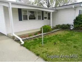2076 Faringdon, Springfield, IL 62702 photo 2