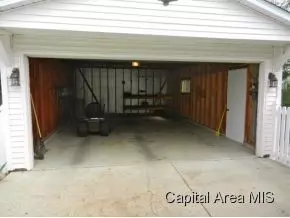 2076 Faringdon, Springfield, IL 62702 photo 20
