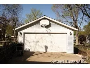 345 S Douglas, Springfield, IL 62704 photo 15