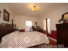345 S Douglas, Springfield, IL 62704 photo 10