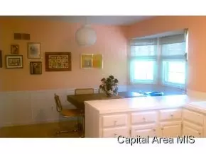 52 Tophill Ln, Springfield, IL 62704 photo 9