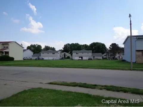 1010 Christopher Ln, Springfield, IL 62703 photo 1