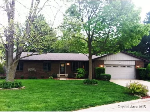34 Meadowview, Chatham, IL 62629 photo 1