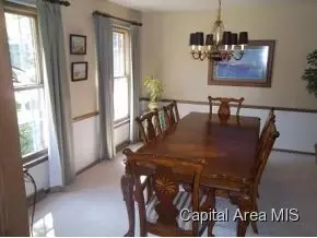6 Bridge Ter, Springfield, IL 62704 photo 4