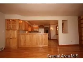 35 Marshall Ct, Springfield, IL 62712 photo 8