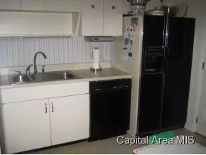 3408 S Spg, Springfield, IL 62703 photo 5