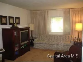 3408 S Spg, Springfield, IL 62703 photo 2