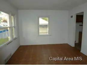 1816 E Kys, Springfield, IL 62702 photo 2