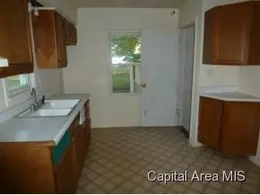 1816 E Kys, Springfield, IL 62702 photo 4