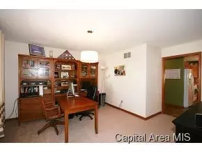 4524 Greenbriar Dr, Springfield, IL 62711 photo 9